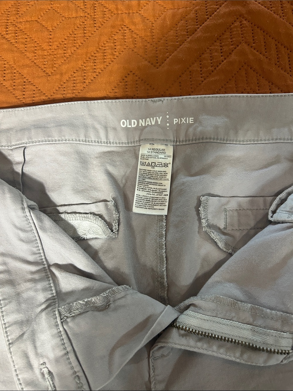 Old Navy Pixie Pants in Light Gray